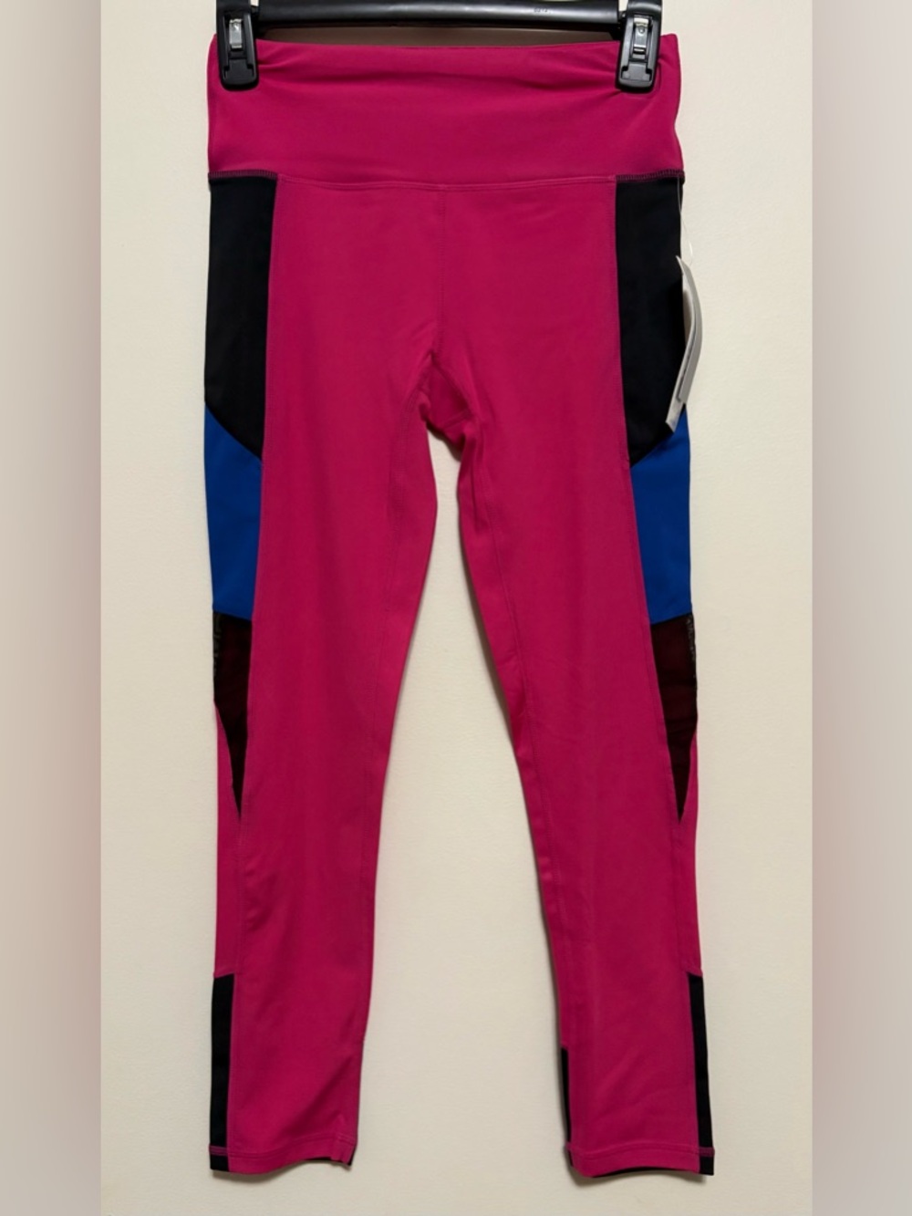 Covergirl Active Athletic Pants in X-small